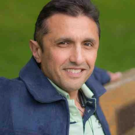 Mikhael Ischakov from Canada